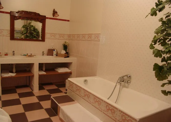 Le Domaine De Pomone Woinville